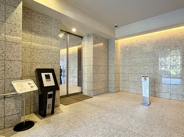 ザ・パークハウス西新宿タワー60　オートロック