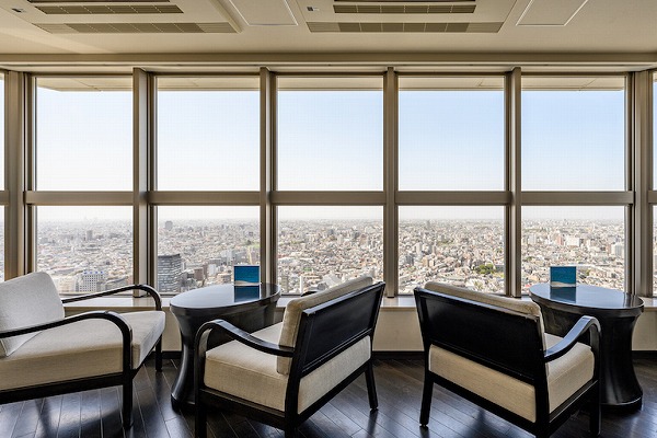 ザ・パークハウス西新宿タワー60　ラウンジ