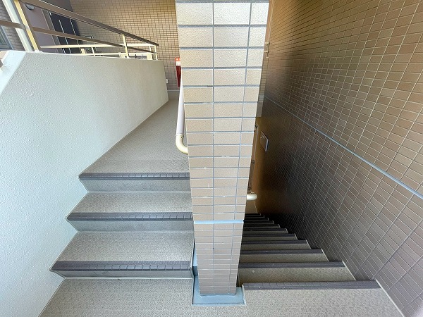 テラス久我山　外階段