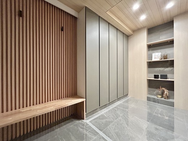 芝白金ヒルズ_大きな玄関の写真