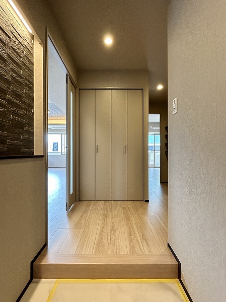 パロス白金_室内廊下の写真