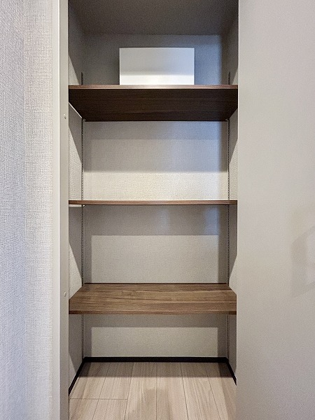 パロス白金_収納棚の写真