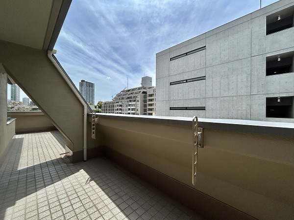 パロス白金_大型バルコニーの写真2