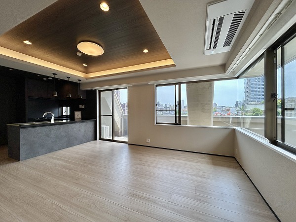 パロス白金_陽当たり良好なメインルームの写真