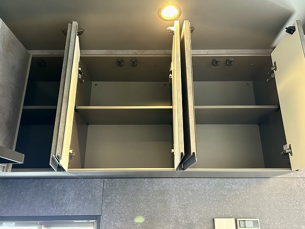 パロス白金_キッチン収納の写真2