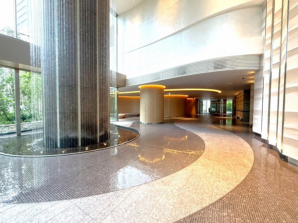 パークタワー西新宿　エントランスロビー