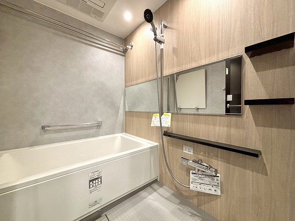 クレッセント目黒花房山_お洒落なバスルームの写真2