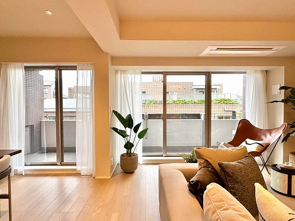 代々木デュープレックス_南東向きの窓の写真