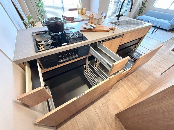 クレッセント目黒花房山_キッチン収納の写真