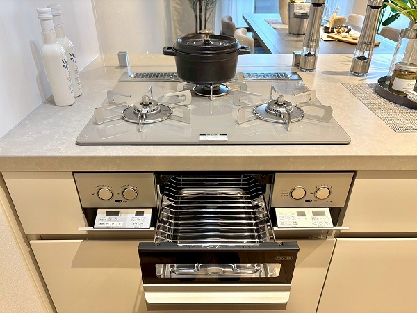 代々木デュープレックス_3口コンロの写真