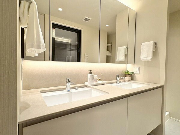 代々木デュープレックス_独立洗面台の写真