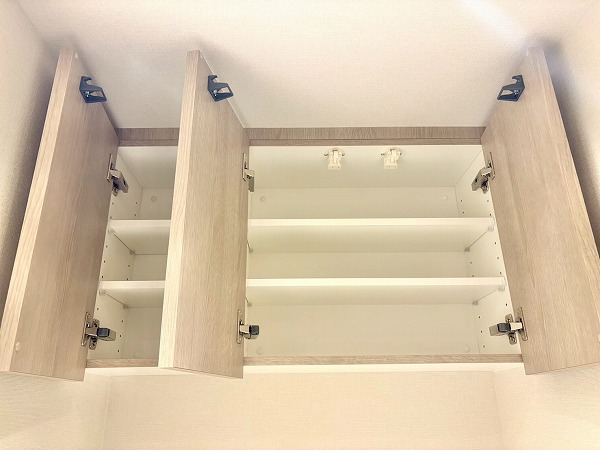 代々木デュープレックス_トイレ上収納の写真