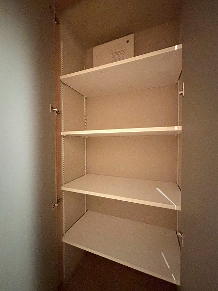 クレッセント目黒花房山_廊下収納