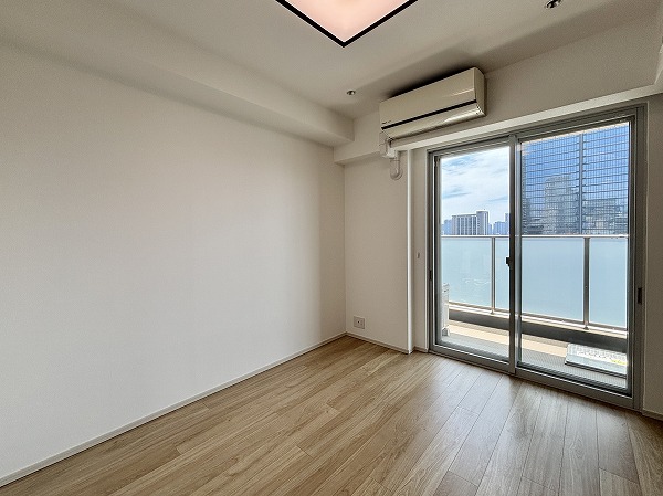 ウェリス六本木_メインのベットルームに最適な洋室の写真