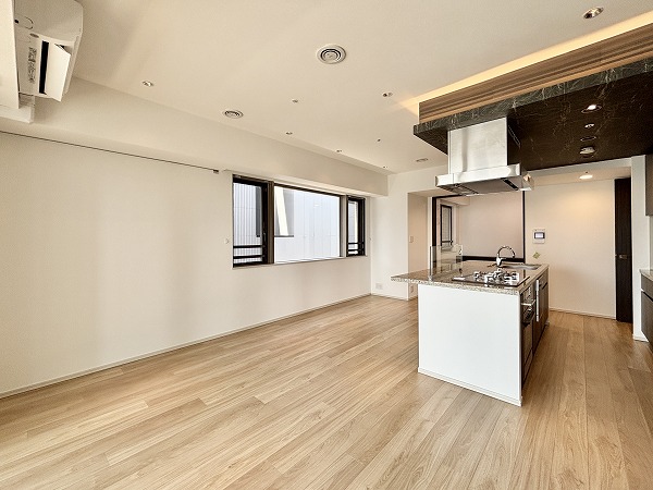 ウェリス六本木_リビングダイニングキッチンの写真