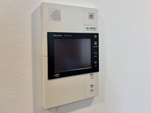 ウェリス六本木_モニター付きインターホンの写真