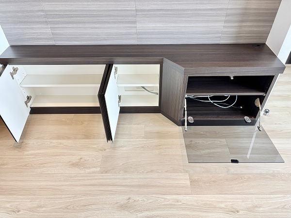 ウェリス六本木_テレビボード下部収納の写真