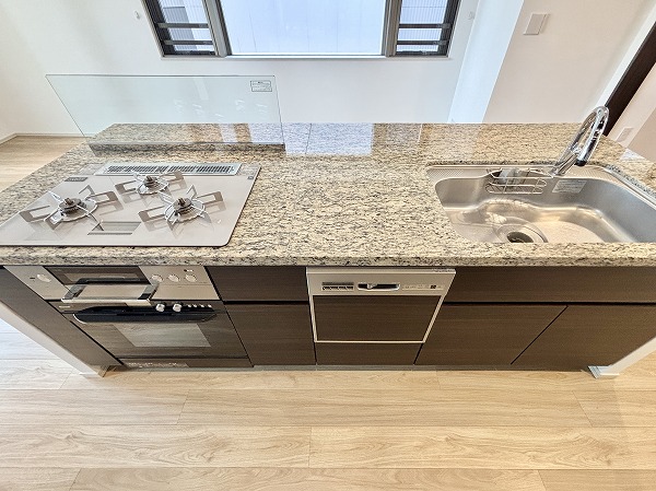 ウェリス六本木_広いキッチンの写真