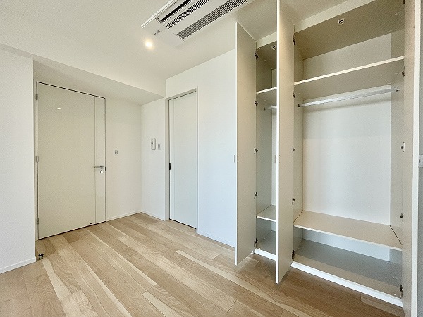 THE ROPPONGI TOKYO CLUB RESIDENCE_約8.4帖の洋室のクローゼット