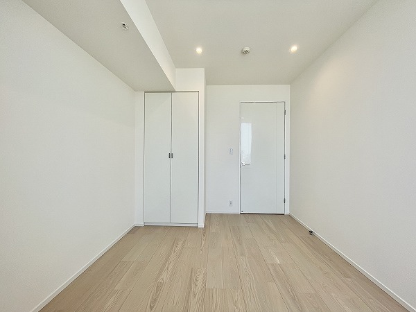 THE ROPPONGI TOKYO CLUB RESIDENCE_フローリング仕様の約7.4帖の洋室