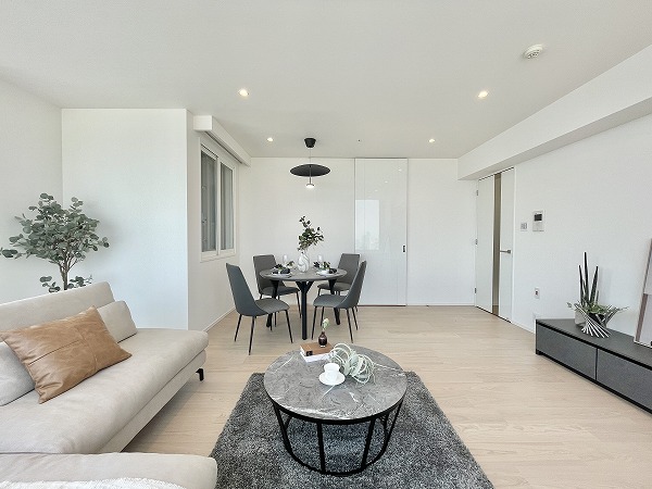 THE ROPPONGI TOKYO CLUB RESIDENCE_開放的なリビングダイニング