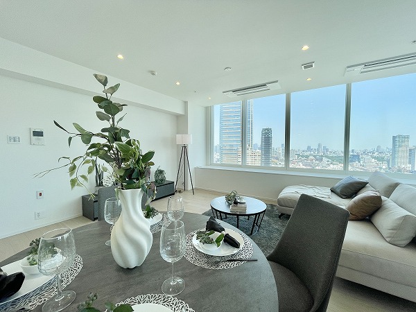 THE ROPPONGI TOKYO CLUB RESIDENCE_開放的なリビングダイニング2