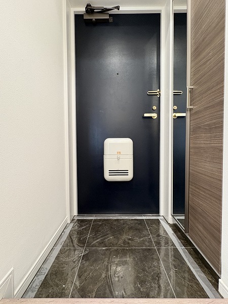 サンピア幡ヶ谷公園_リノベーション済みの玄関の写真