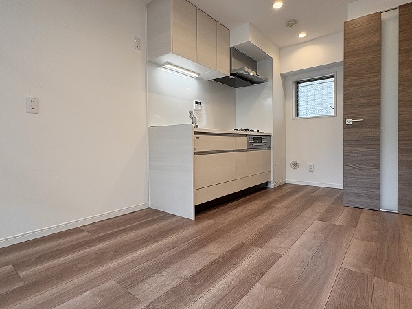 サンピア幡ヶ谷公園_日当たり良好なリビングダイニングキッチンの写真