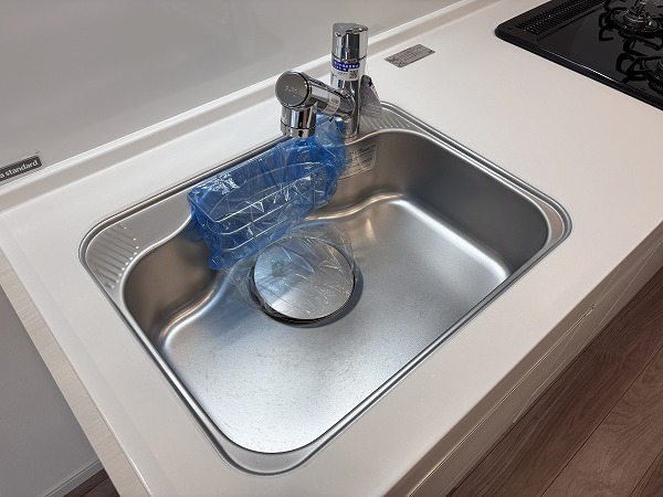 サンピア幡ヶ谷公園_大きなキッチンシンクの写真