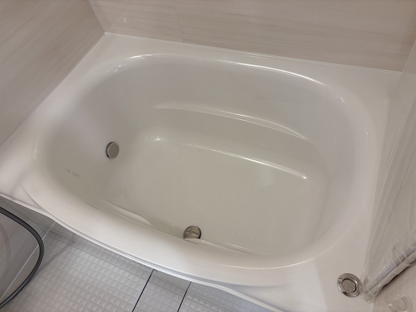 サンピア幡ヶ谷公園_広々としたバスタブの写真