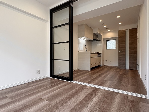 サンピア幡ヶ谷公園_広々とした洋室の写真