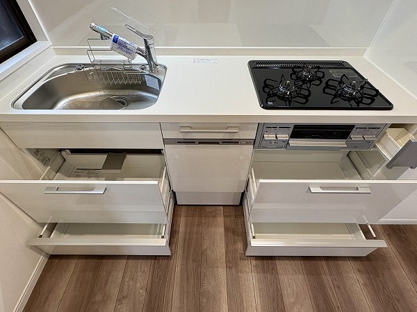 サンフラワー等々力_キッチン収納の写真