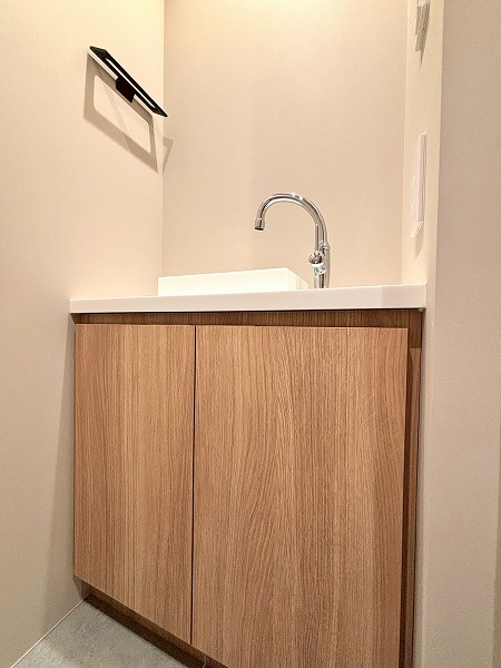 クレッセント目黒花房山_トイレの手洗い場の写真1