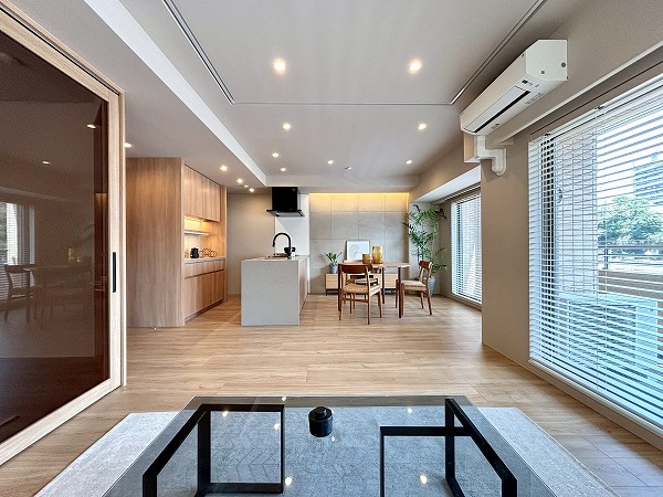 クレッセント目黒花房山_広々としたリビングダイニングキッチンの写真1