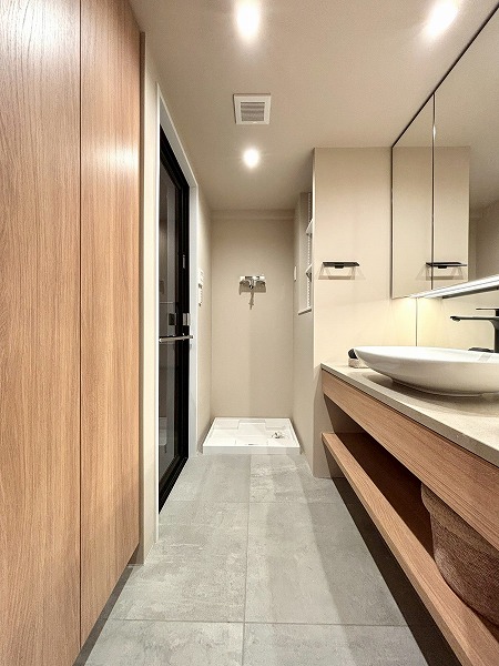 クレッセント目黒花房山_広々としたパウダールームの写真1