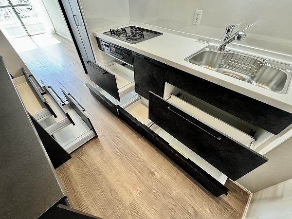 マンション西目黒苑_キッチンキャビネットの写真