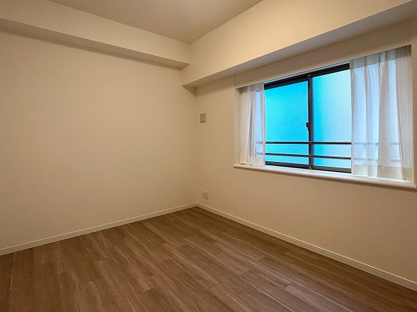 パレステュディオ新宿御苑_約6帖の洋室の写真