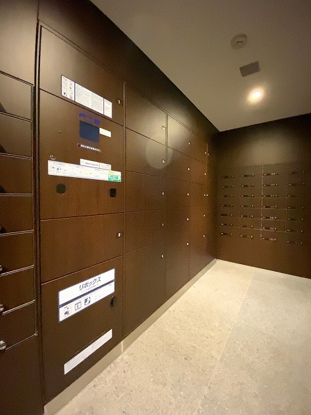 ザ・パークハウス白金二丁目タワー　宅配ボックス