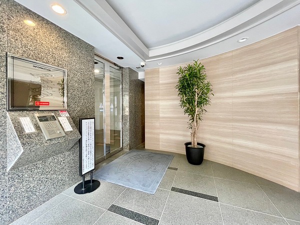 クレッセント上野毛Ⅱ エントランス