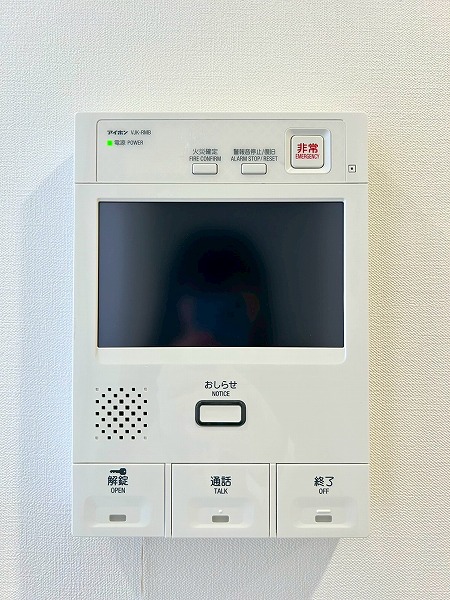 パレステュディオ新宿御苑_モニター付きインターホンの写真