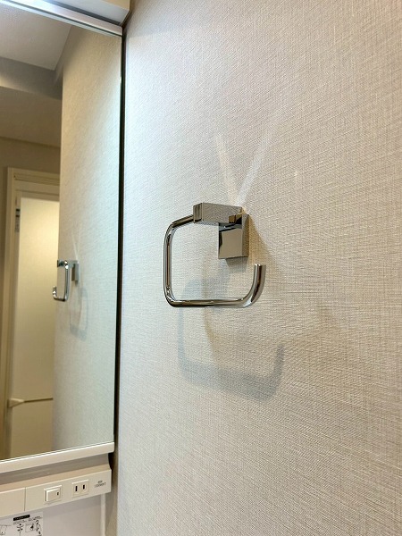 パレステュディオ新宿御苑_タオルハンガーの写真