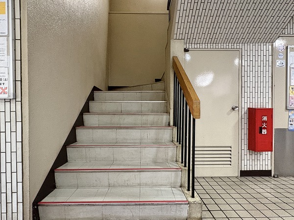 マンション池上　内階段