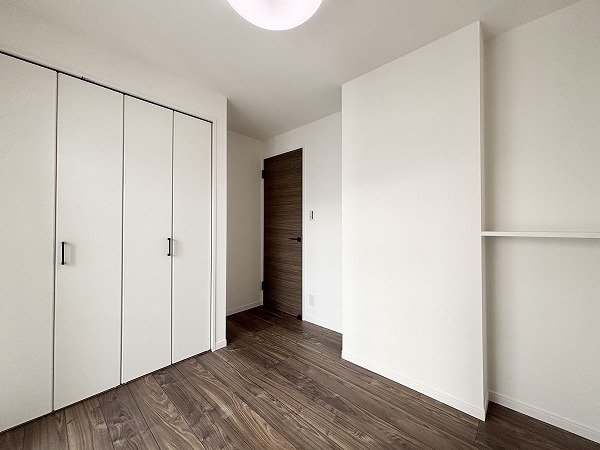 GSハイム代々木公園_クローゼットのある洋室の写真