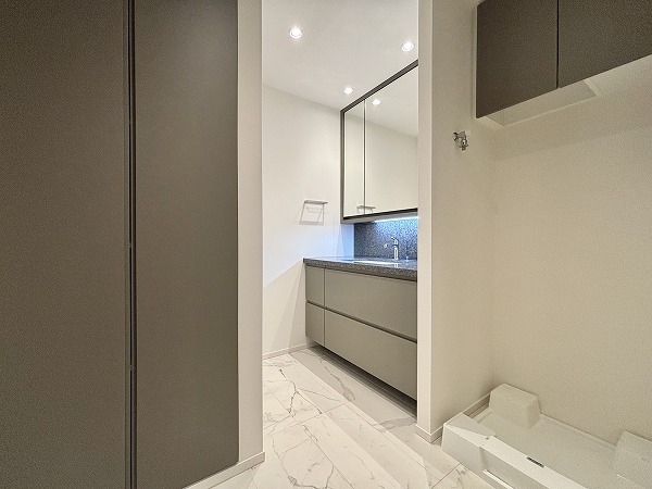 パークコート千代田一番町_清潔感のあるパウダールームの写真