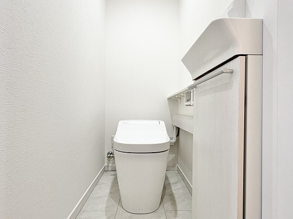 目黒台スカイマンション_シンプルなトイレの写真