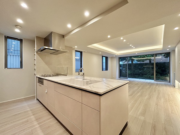 パークコート南麻布ヒルトップレジデンス_リビングダイニングの写真7