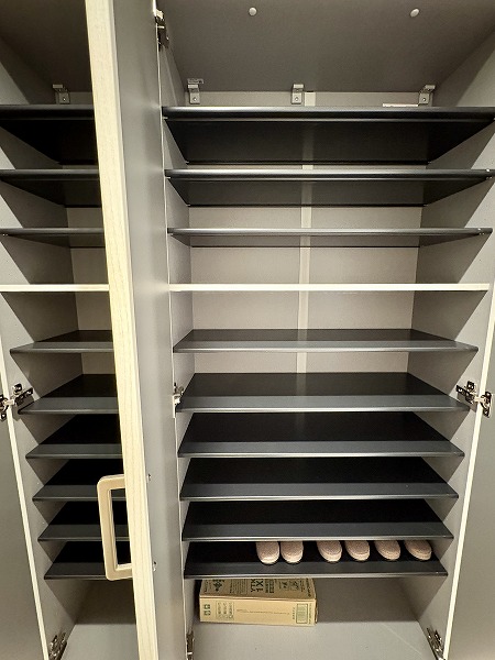 ライオンズスクエア用賀_シューズボックスの写真
