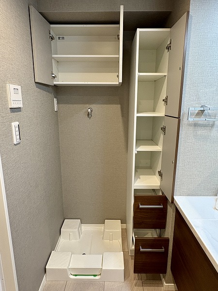 ライオンズスクエア用賀_室内洗濯機置き場の写真