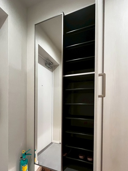 ジェイパーク文京白山_玄関収納の写真1