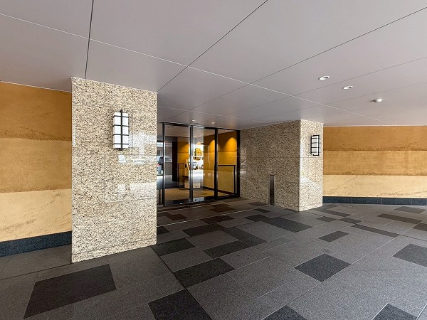 ザ・パークハウスグラン南青山高樹町　アプローチ